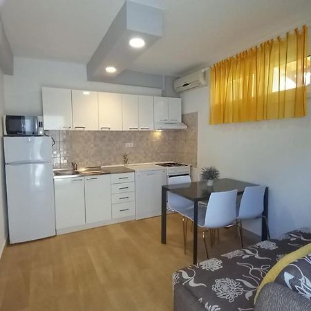Apartman Marta Podstrana Buitenkant foto