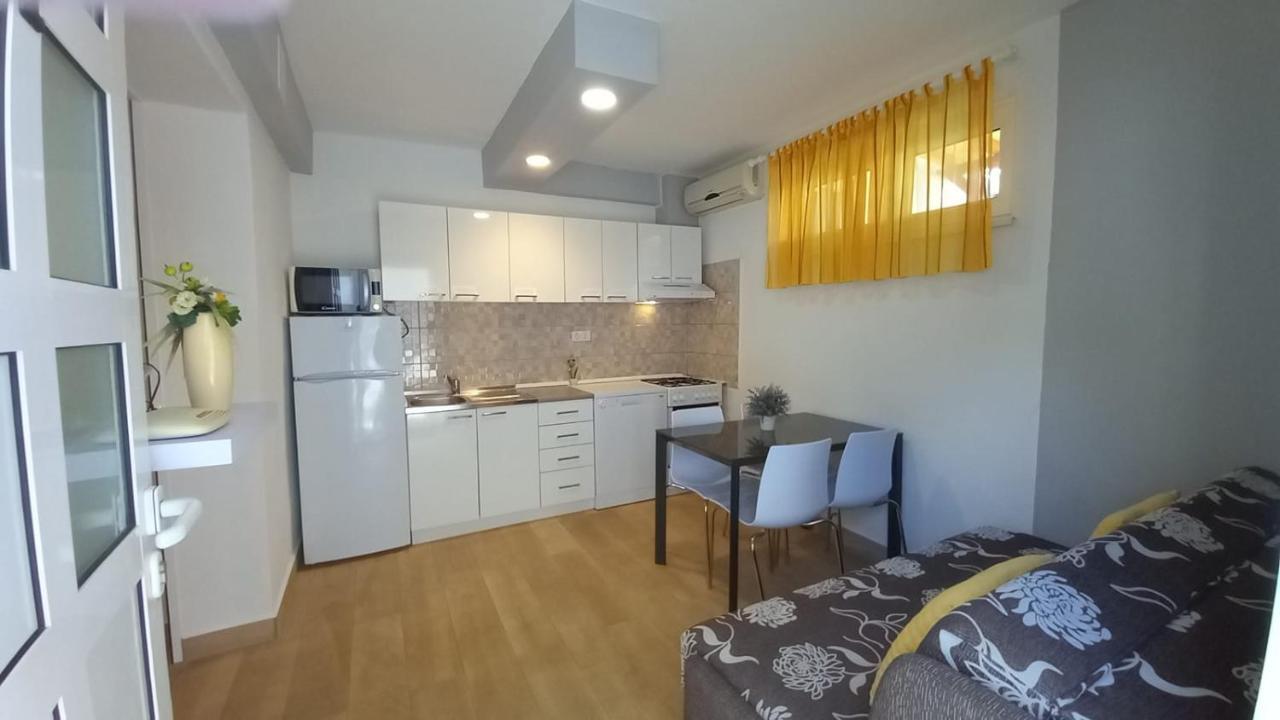 Apartman Marta Podstrana Buitenkant foto