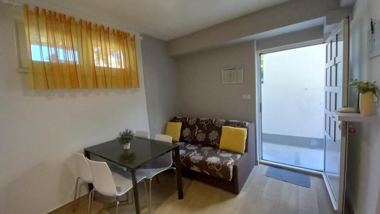 Apartman Marta Podstrana Buitenkant foto