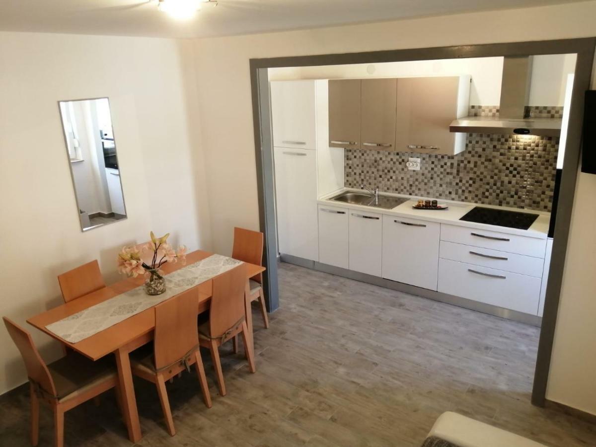 Apartman Marta Podstrana Buitenkant foto